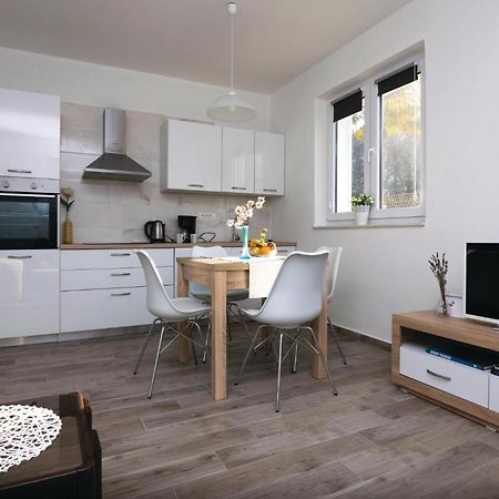 1 Bedroom Gorgeous Apartment In Zadar Exterior photo
