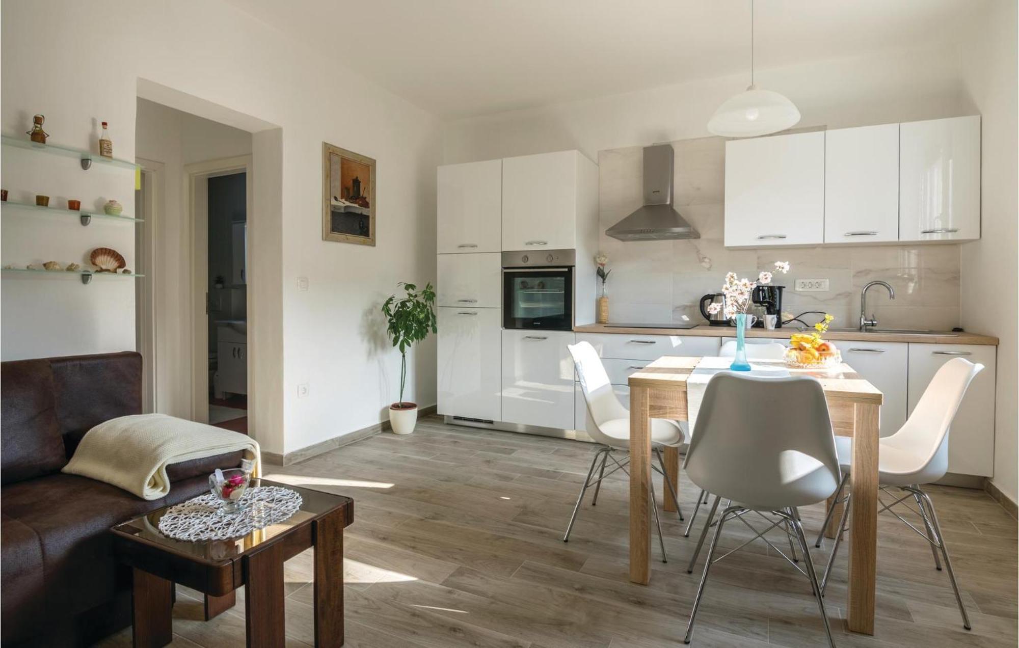 1 Bedroom Gorgeous Apartment In Zadar Exterior photo