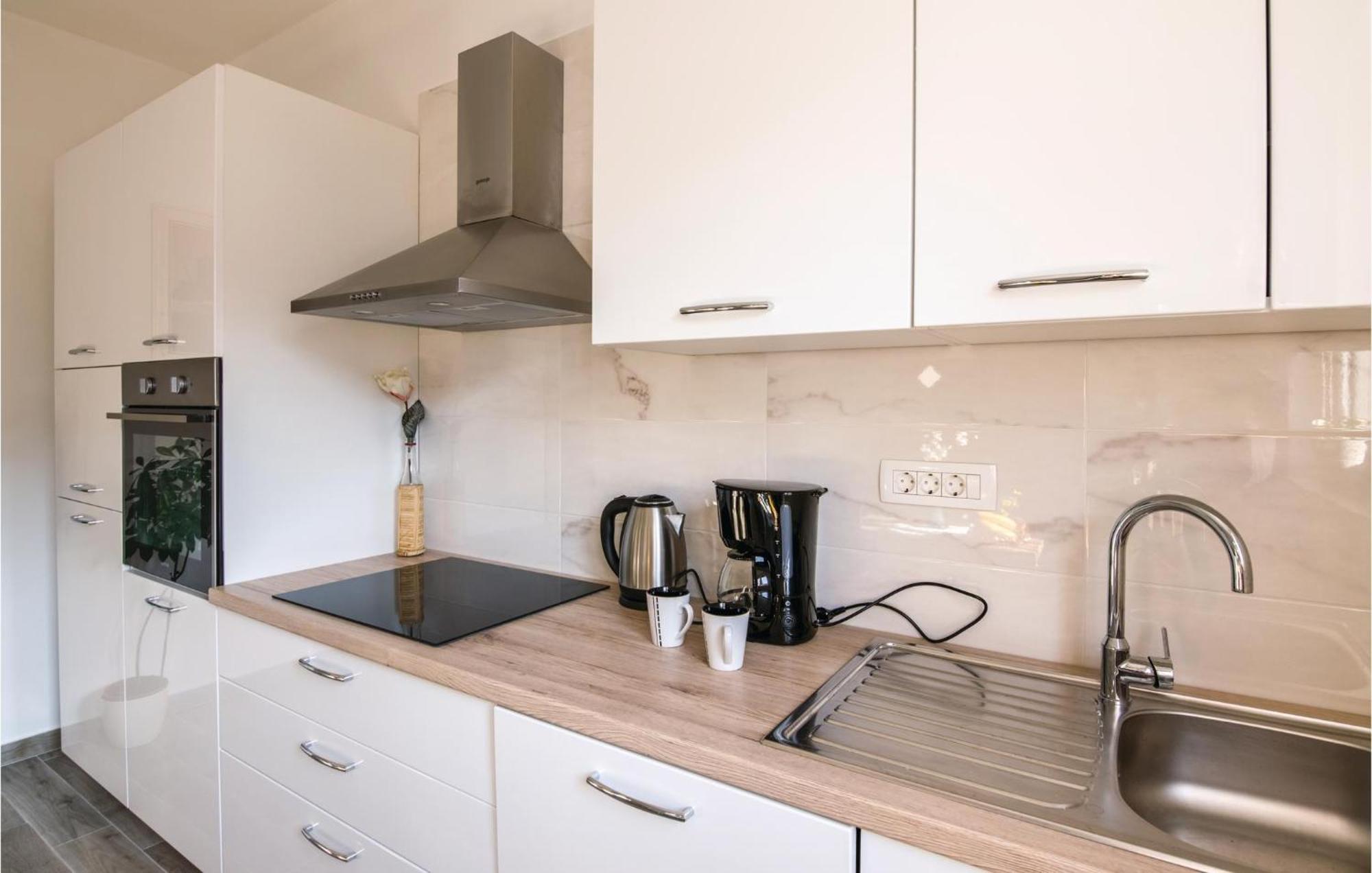 1 Bedroom Gorgeous Apartment In Zadar Exterior photo